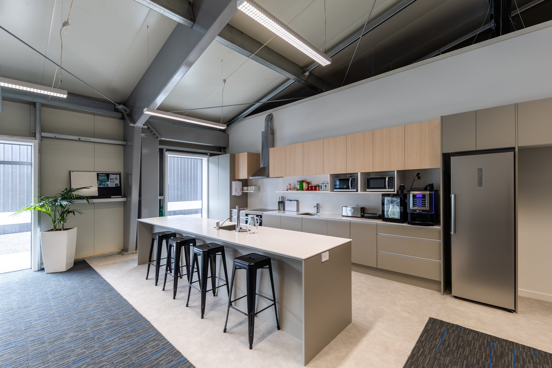 What is the difference between EPS and PIR insulated panels?